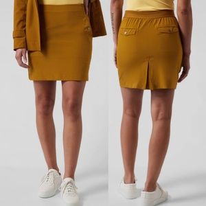 NWT Athleta Vienna Cargo Skort Brass Yellow Skirt Size 6